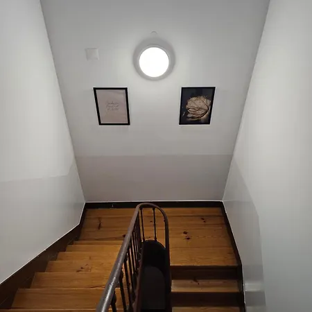 Queiros, 6 * Lisbona