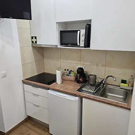 Апартаменти Queiros, 6 *